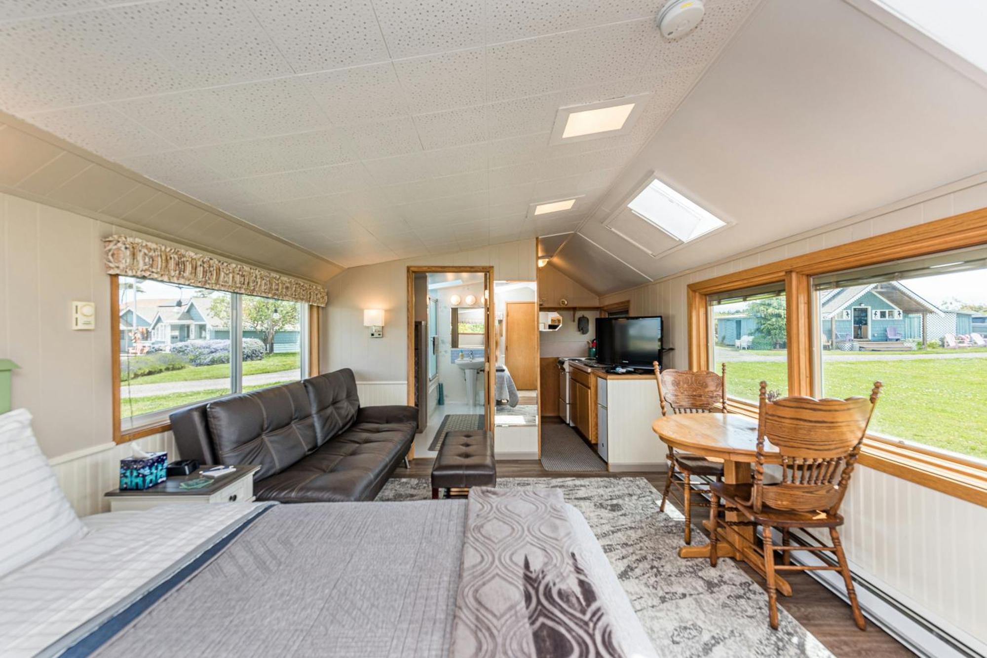 Juan De Fuca Waterfront Hotel & Cottages Sequim Dış mekan fotoğraf